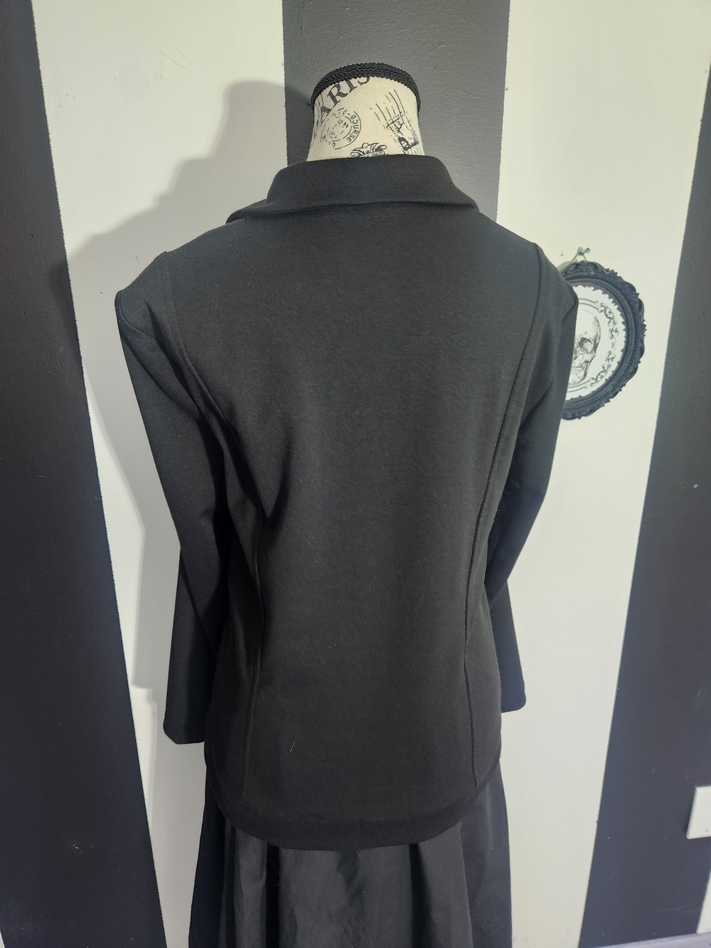 Lace-Panel Blazer Jacket - Picture 5 of 7